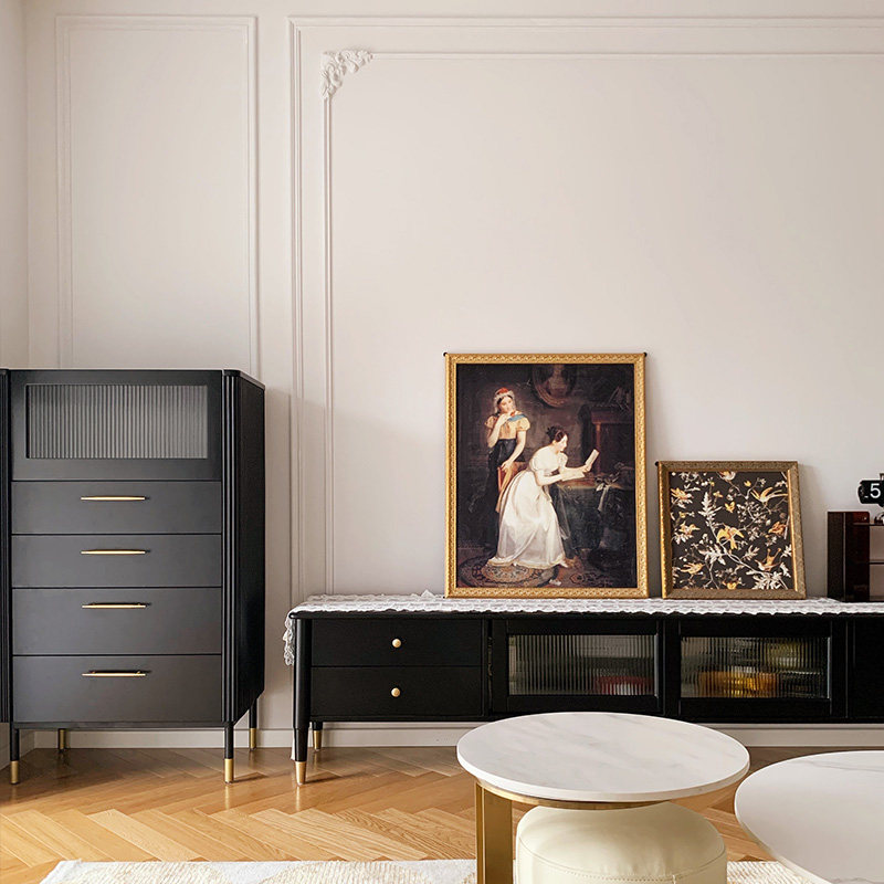 Light luxury solid wood TV cabinet modern minimalist all solid wood net red style little red book TV cabinet small apartment living room low cabinet