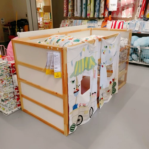 Двойное кровати с двойным кроватями Ikea Cura Dual -Eruge High и Low Loids Upper и нижние кровати на верхних и нижних слоях кроватей могут перевернуть весь ограждение с твердым деревянным ремнем