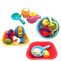  Toyroyal Japanese Royal children playing with water playing with water bathing toy group duck frog water spray animal with cry