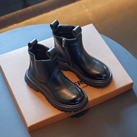 Черная весна и осенние одиночные ботинки