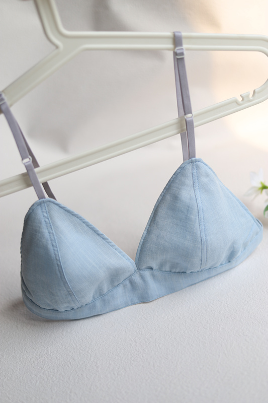 Blue Linen Handmade Underwear/No Steel Ring, No Cotton Padding/Loose, Breathable, Anti-Bump Triangle Cup Underwear Blue Linen Handmade Underwear/No Steel Ring, No Cotton Padding/Loose, Breathable, Anti-Bump Triangle Cup Underwear