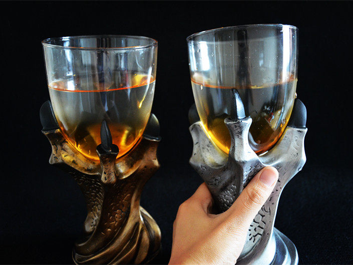 Game Right of exit Original single power Game of Thrones Peripheral Dragon Claw Resin Glass Cup Mount Corollary