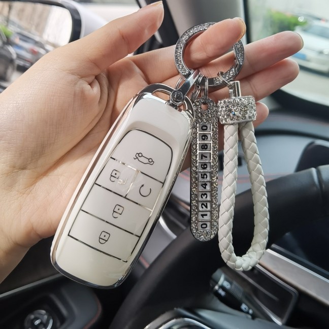 Suitable for Guangqi Chuanqi gs4 car key cover female shadow leopard gs8 buckle m8plus m8plus m6pro lock spoon protective shell 