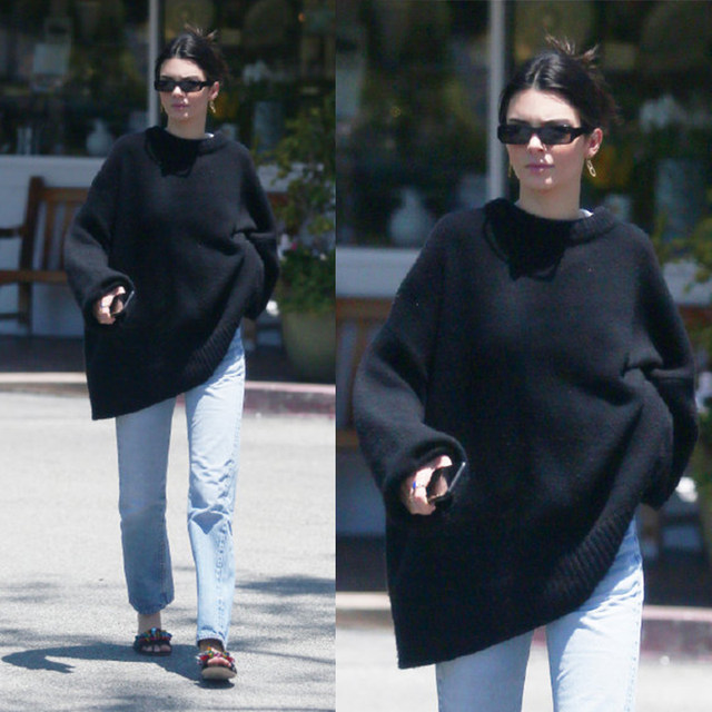 Kendall's same black round neck OVERSIZE design loose casual style slim wool knitted sweater