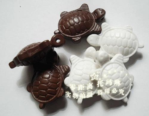 Томарин Вермикулит Азиатский долголетие черепаха подвеска с двумя большими черепахами с большой черепахой.