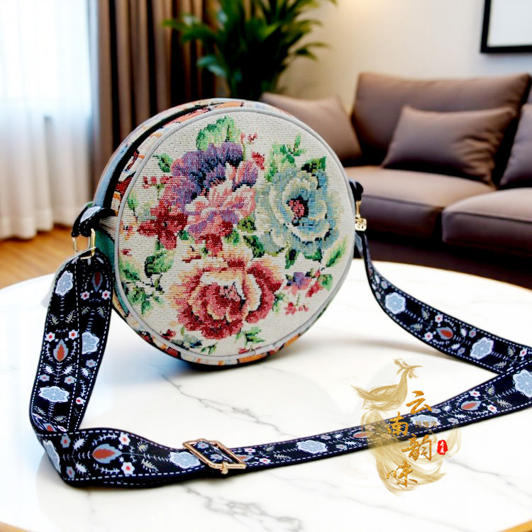 Small Bag 2025 New Small Round Bag Retro Ethnic Style Embroidered Shoulder Bag Crossbody Bag Ladies Round Women's Bag