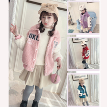 The girls winter coat 2021 new red coat Lamb hair thickened childrens baseball suit autumn and winter
