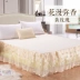 Khăn trải giường Huang Bo Simmons Khăn trải giường Bed Bed 1.8 Bed Cover Bed Lily Single Piece Bed Dress Lace Bed Cover 1.5 * 1.9 - Váy Petti