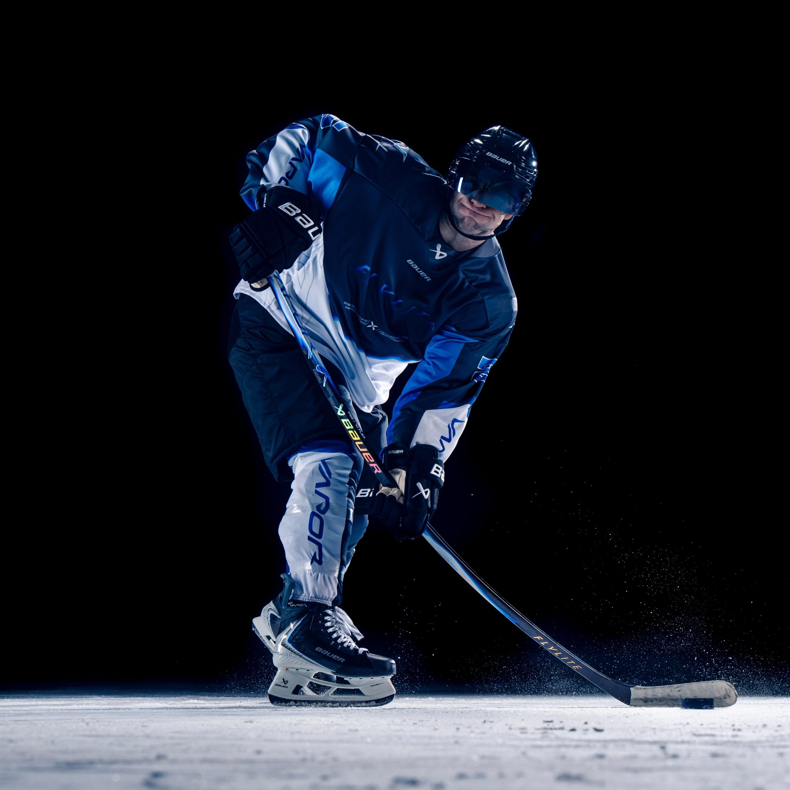 25新款Bauer Vapor Flylite冰球杆：碳纤维科技，驰骋冰场的秘密武器！-冰球杆-淘宝好物网