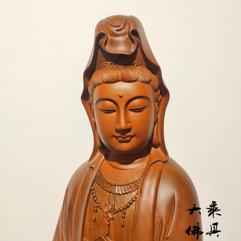 Taiwan's whole green sandalwood sculptures Craftsmanship Gifts Swing Accessories at home dedicated to Ruyi Guanyin Bodhisattva sitting like pure handmade engraving