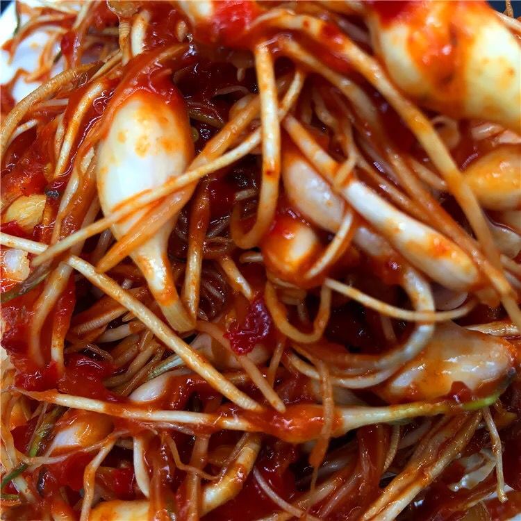 Small garlic cuisine in the northeast cucumber with small garlic brain melodium 13 98 yuan and a half a pound to shoot 5 servings