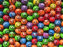 No. 32 mixed butterfly frog duck elastic ball one yuan coin coin twister egg machine with elastic ball bouncing ball