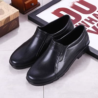 Non-slip boots mưa khởi động cao su không thấm nước giày đặt giày giày nước đầu bếp nhà bếp đặc biệt làm việc của nam giới giày mặc giúp đỡ thấp mùa hè giày bảo hộ siêu nhẹ chống nước