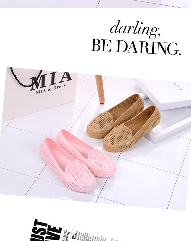 Mùa hè nông miệng bằng phẳng dép nhựa nữ y tá làm việc giày Baotou đậu Hà Lan chim yến lỗ rỗng dép havaianas đính đá
