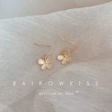 Милые золотые свежие серьги, 18 карат