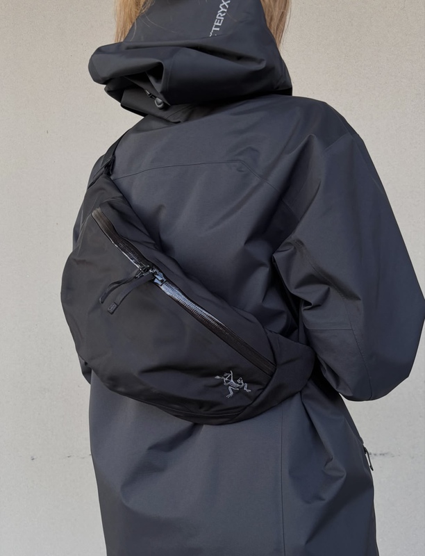 Arcteryx Axios 4 Crossbody Bag Waist Bag Embroidered Logo Unisex Outdoor Water-Repellent Authentic