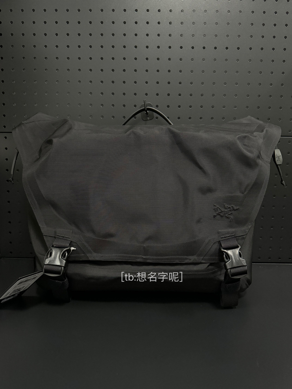 Arc'Teryx Courier Bag Messenger Bag Tactical Style Functional Crossbody Bag 15L Large Capacity Outdoor Commuting