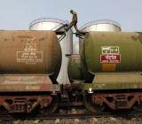 普氏能源报告：3月份印度炼油厂原油加工量为2250万吨，平均为530万桶/日，同比增长6.5％，反映了两个月前部分停产的炼油厂重新投入了生产...