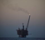 国际能源署IEA最新发布的月度报告认为，当前市场情绪疲软、新冠病毒感染者不断增多...