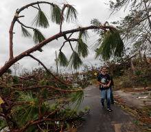 消息称，周五热带风暴汉娜位于德克萨斯州科珀斯克里斯蒂市东南偏东约 385 英里 (620 公里)， 最大风速为 40 英里/小时 (65 公里/小时)...
