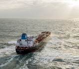 在经历11月的大跌后，油价在12月首个交易日大涨。沙特和俄罗斯延长限产协议、加拿大实施产量限制抵消了卡塔尔退出OPEC带来的负面影响...