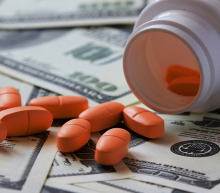 贝莱德副董事长菲利普·希尔德布兰德表示，各国央行今年将继续加息，以确保通胀继续下行，这与交易员预计政策制定者将放松通胀的预期背道而驰...