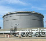 自4月底原油价格触及近六个月高位以来，库存不断上升已拖累油价下跌11%，分析师...