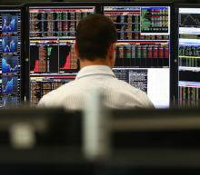 伍德旗下的方舟创新ETF和巴菲特旗下的伯克希尔哈撒韦公司，在过去24个月中的回报率都在35%左右，但由于这两位“股神”的投资方式截然不同，其收益的变化也有着天壤之别...