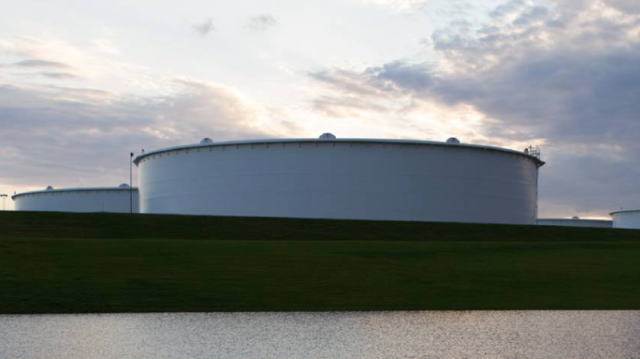 亚市盘中,WIT原油主力07月合约震荡走高,现报:69.19美元/桶。布伦特原油主力08月合约震荡走高,现报:71.66美元/桶。