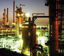 原油日报：石油产量下滑的幅度开始放缓，需求的复苏可能受到疫情重新升温的打击，令油价承压