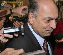 周三OPEC+会议前，彭博社援引伊拉克石油部长伊赫桑·阿卜杜勒·贾巴尔·伊斯梅尔表示，该国将支持OPEC+在本周会议上做出的任何决定，不论是增产40万桶/天还是暂停增产...