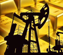 就消息面来看，伊朗抗议活动未影响该国出口导致油价由涨转跌，不过美元走弱限制着油价的下行空间，且利比亚输油管道完成修复工作，供应紧张状态或将缓解