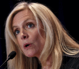 美联储(FED)理事布雷纳德(Lael Brainard)表示，她当前最关注的是让通货膨胀率回到2%的目标附近，同时认为目前资产估值似乎有点过高。布雷纳德称，“通胀率距离目标值的