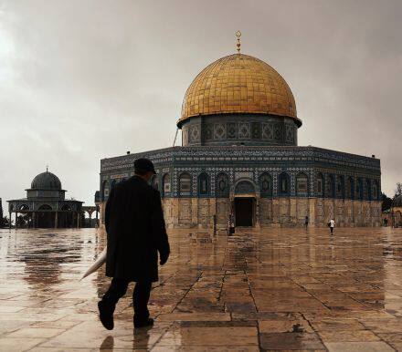 特朗普这次真捅了马蜂窝，中东地区山雨欲来