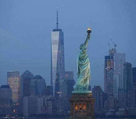 瑞信：继续维持对美元的看空观点，鉴于美国保护主义立场愈加明显，相信双赤字将对美元继续产生较大拖累