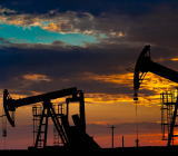因为油价若超过70美元，油市将面临通胀压力加大以及美国页岩油产量飙升问题