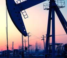 原油价格自66美元/桶的高位一路震荡下探。跌至63美元附近遭遇的支撑，基本面数据表示原油需求仍非常强劲，给原油带来支撑。操作上维持低多