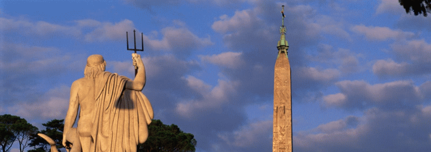 意大利西雅那银行集团（Banca Monte Dei Paschi Di Siena S.p.A.）成立于1472年，总部设在意大利中部中世纪的古城西雅那城市。总资产达到1282亿欧元，集团主要成员包括西雅那银行、托斯卡那银行、曼托瓦纳农业银行。目前该行共有工作人员约12000多人，在意大利本土设有1900多家分支机构，在纽约、新加坡、伦敦、法兰克福、马德里、香港等地设有分行，并在北京和上海设立了代表处