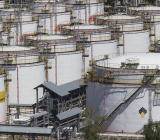 据消息人士，在5月OPEC+减产协议生效前，俄罗斯石油生产商鞑靼石油本月减产约五分之一，因储能已耗尽，且欧洲需求疲弱...