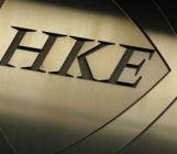 美股上周五上涨，三大指数齐创收市新高。道指涨0.8%报28004点，标普500涨0.77%报3120点，纳指涨0.73%报8540点。按周计算，道指、标指、纳指分