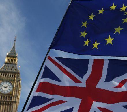 法国总统马克龙：英国脱欧的教训是“当欧盟只是一个市场时，欧盟会被抛弃”