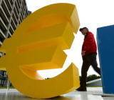 北京时间周四（7月26日）19:45，欧洲央行宣布维持主要再融资利率0%不变，维持存款机制利率-0.4%不变，维持边际贷款利率0.25%不变。利率决议公布后