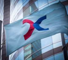 港股周一未随外围美股拖累走势独立，中美贸易战利空市场逐渐消化，盘中随着A股反弹支持港股一度震荡上扬，恒指收涨。现外围美股靠稳给港带来正面影响，同时中国博鳌论坛今日开启...