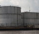 美国石油学会公布数据，美国截至9月8日当周API原油库存增加618万桶，高于预期。而汽油和精炼油库存均录得下降，降幅均超出预期。API数据公布后，美油短线上扬28美分