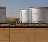 每周公布的API原油库存和EIA原油库存，是指导原油投资最重要的的数据，其中重要性更大的是EIA库存数据，可以说与油价直接挂钩，并直接影响通胀和成品油价格