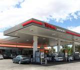 上游原料价格的飙升和下游产业需求的增长，全球四大石油化工公司之一的道达尔公司在今年上半年实现了业绩增长