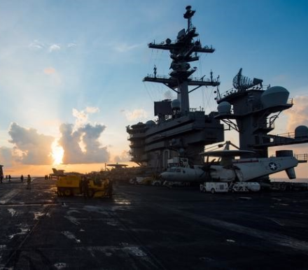 4月16日，亚盘早间，金价跳空低开后回补缺口，并持续走高，显示出投资者对金价走势存在分歧。此外，美国副总统彭斯指出，已做好再次军事打击叙利...