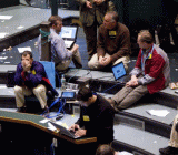 据CNBC报道，长期看涨美股的沃顿商学院金融学教授杰里米-西格尔（Jeremy Siegel）周一对CNBC表示，明年美股可能会带来更低的回报，股市或许陷入“停滞”