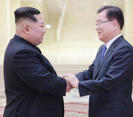 金正恩会见韩国特使团成员，交换意见并达成共识