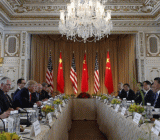 美国贸易代表办公室将于4月公布针对中国所谓“盗窃知识产权行为”的301调查结论。目前白宫酝酿的最严厉措施，是对中国进口产品全面征...